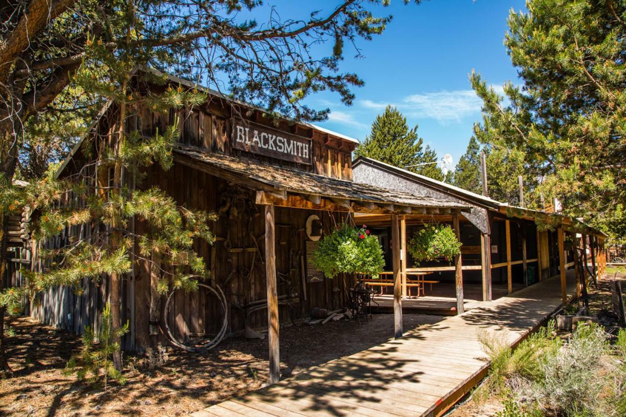 Bend-Sunriver Camping Resort Wheelchair Accessible Yurt 13 Экстерьер фото